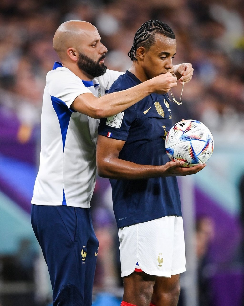 波兰翻盘法国,孔德统治全场 波兰翻盘法国,孔德统治全场