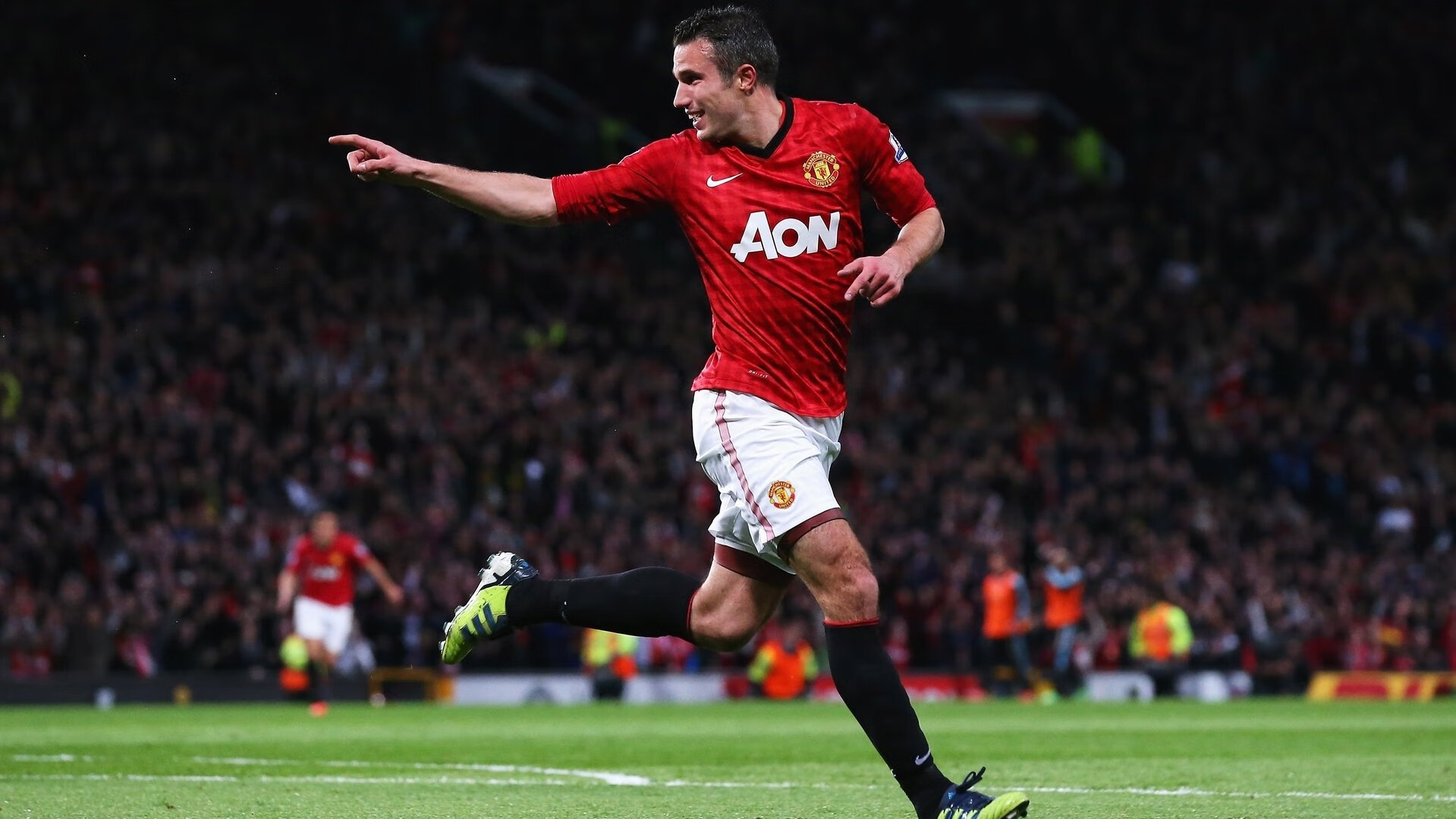 绿茵场上的战争与和平,伊拉克狂胜乌拉圭,京多安在年度焦点之战接管比赛